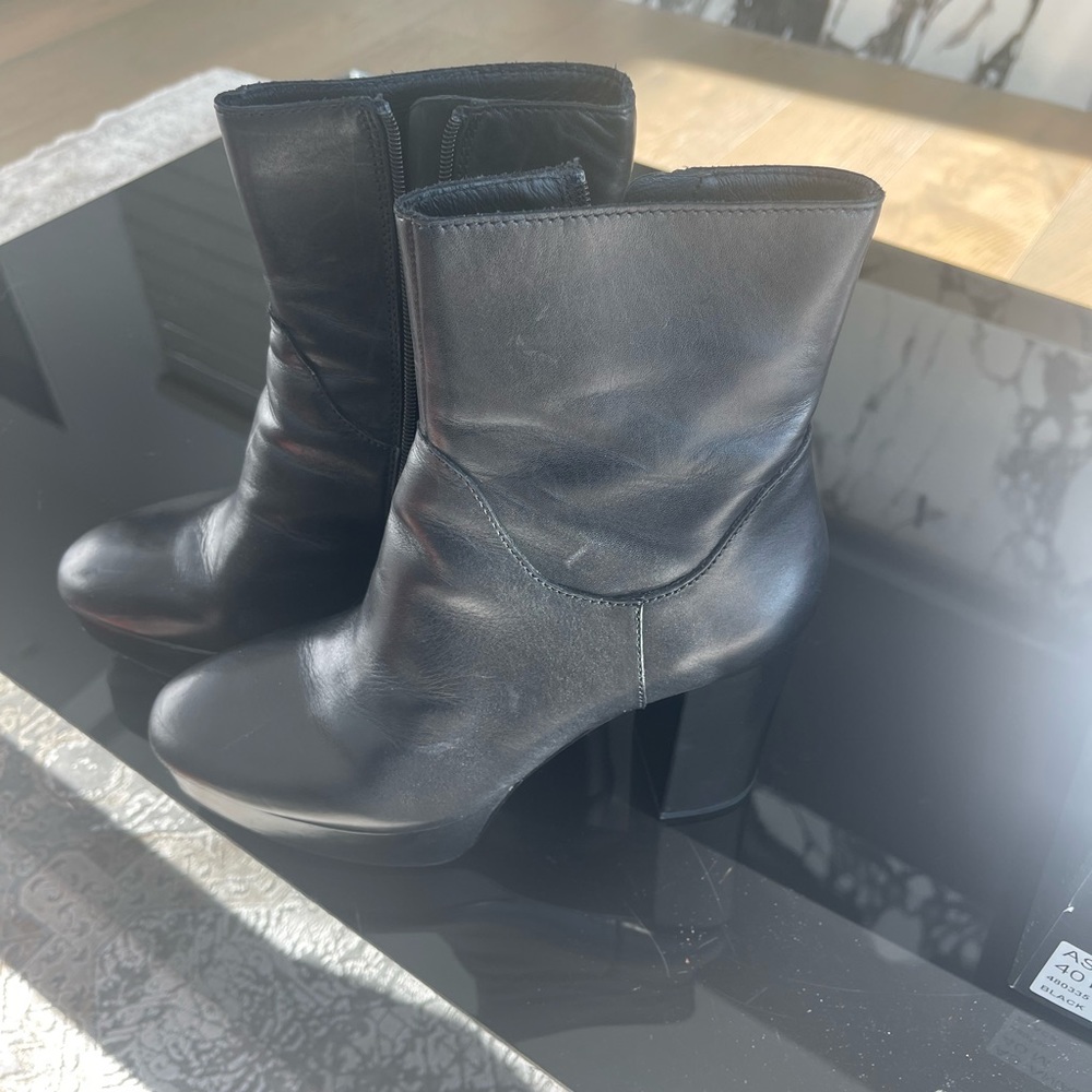 Amazon Platform Boot
ASH - Picture 3 of 10